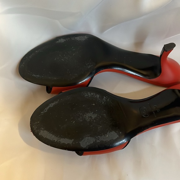 Beautiful red Chanel slip ons with black bows - size 39 1/2 - good condition - Picture 8 of 12